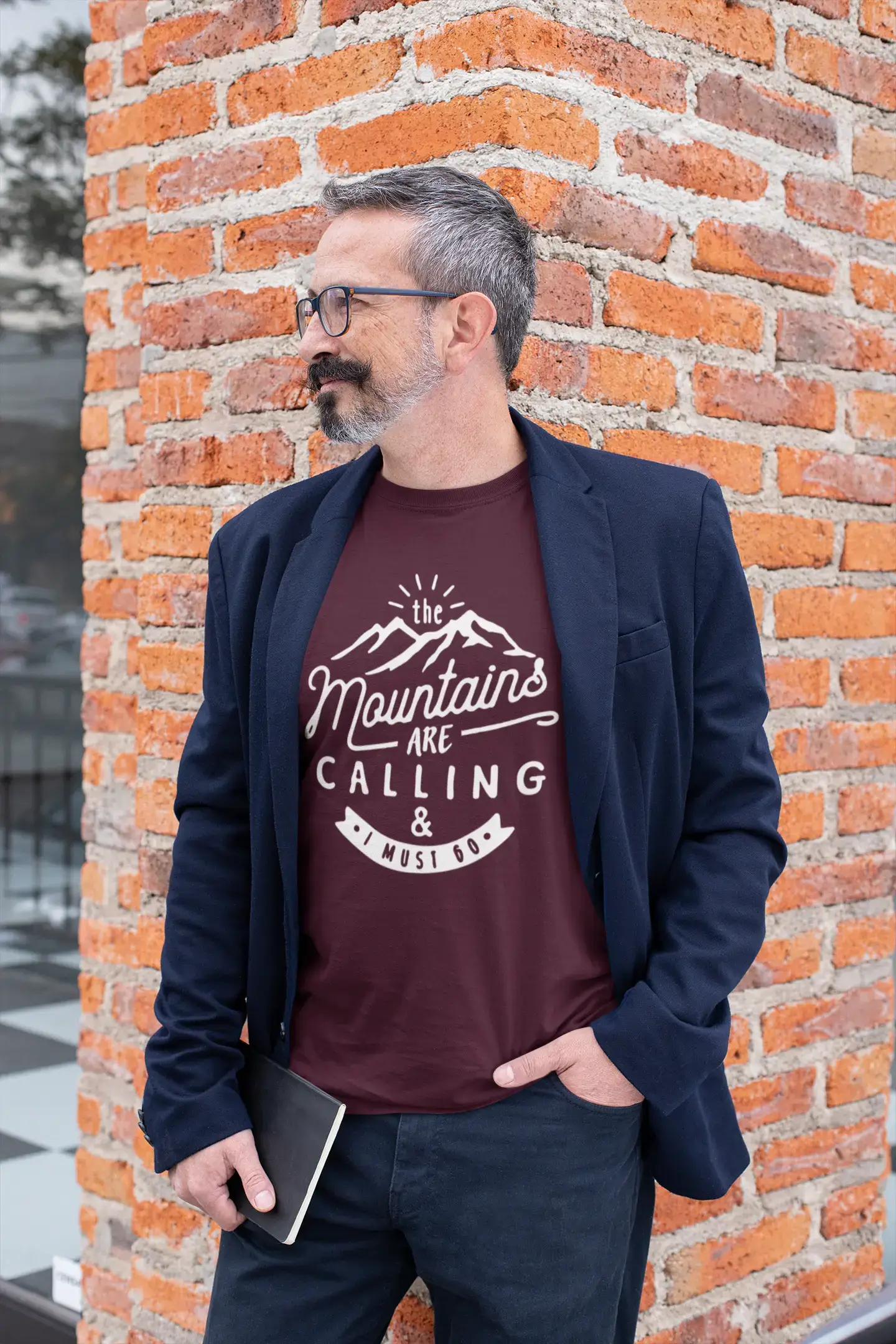 ULTRABASIC - Graphic Printed Men's The Mountains Are Calling And I Must Go Hiking Tee Bottle Green