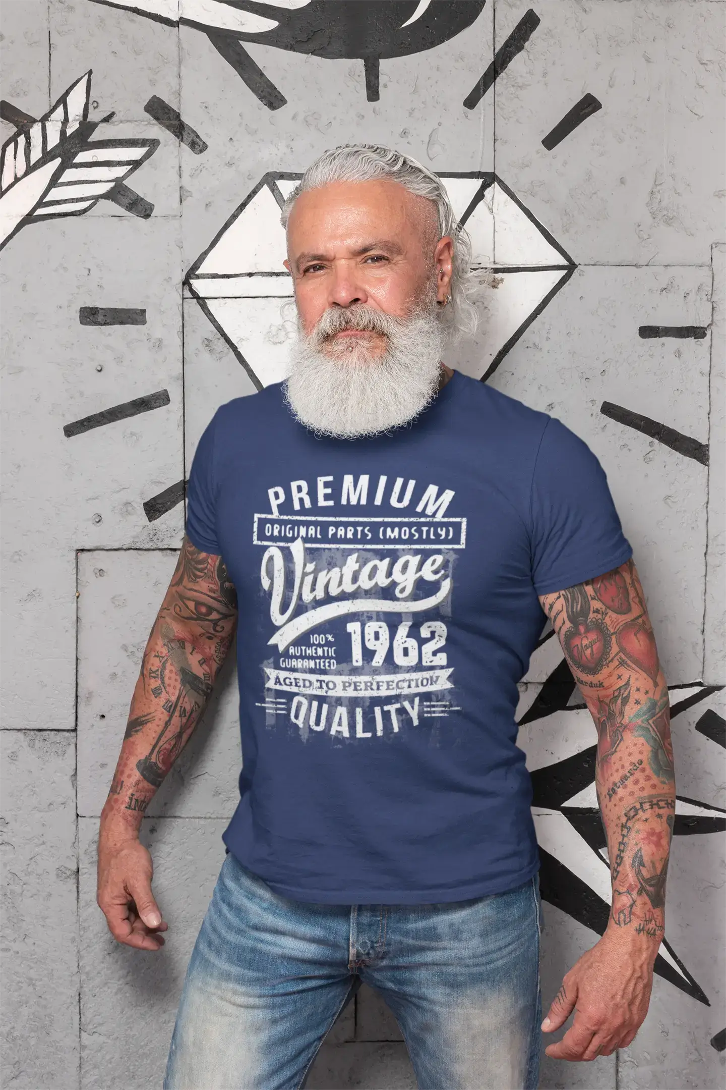 ULTRABASIC - Graphic Men's 1962 Aged to Perfection Birthday Gift T-Shirt