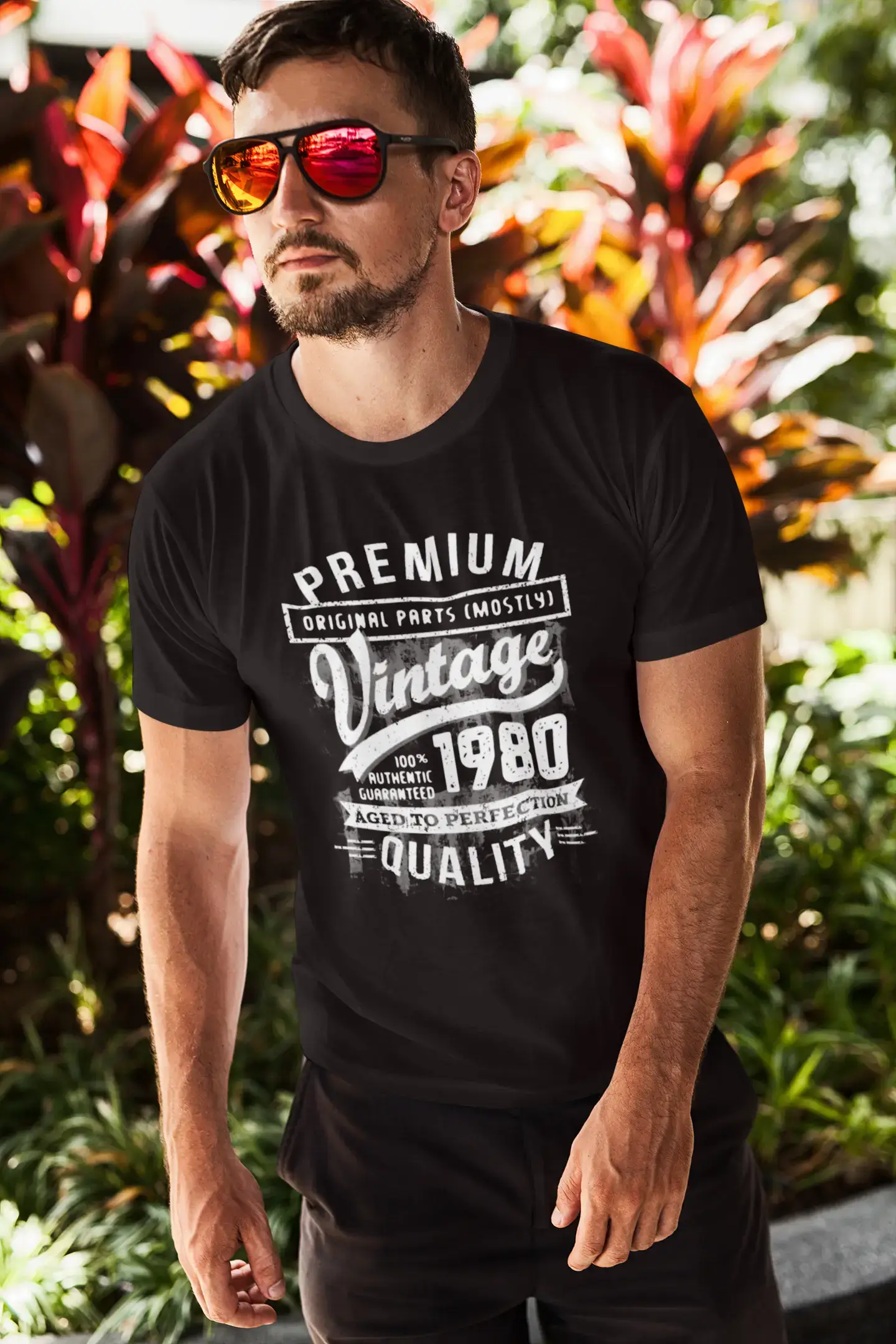 ULTRABASIC - Graphic Men's 1980 Aged to Perfection Birthday Gift T-Shirt