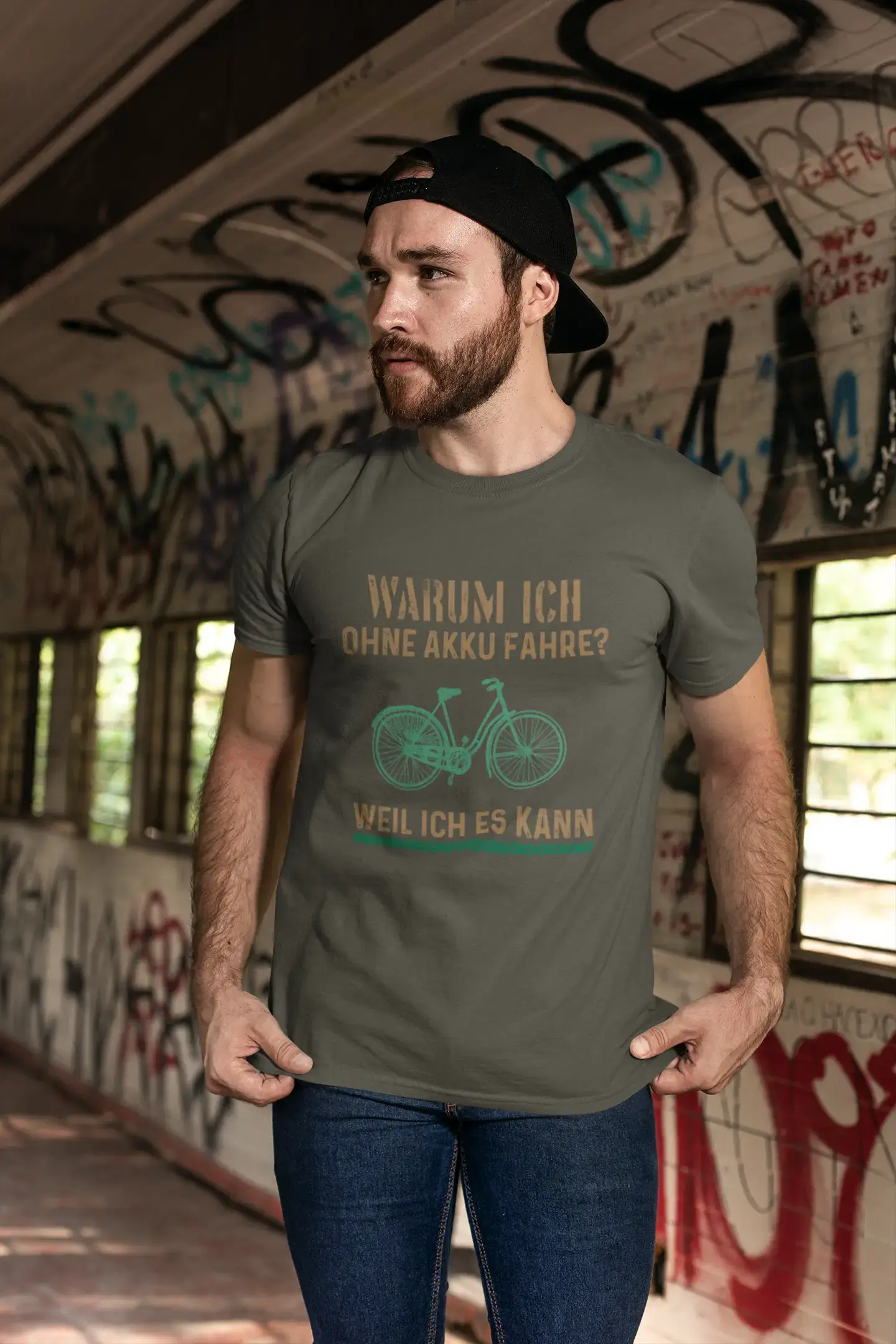 Men’s Graphic T-Shirt Warum Ich Ohne Akku Fahre Military Green Gift Idea