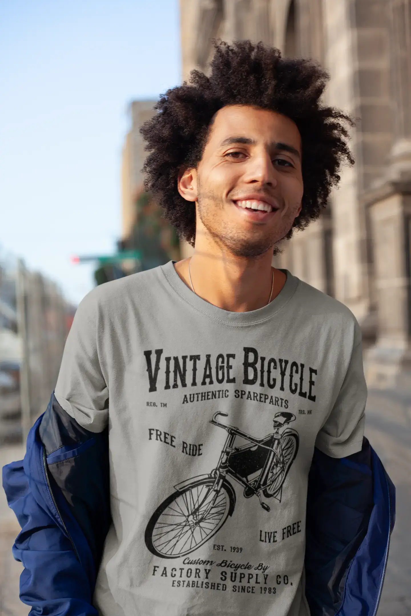 ULTRABASIC Men's T-Shirt Vintage Bicycle - Custom Bicycle Since 1983 Tee Shirt