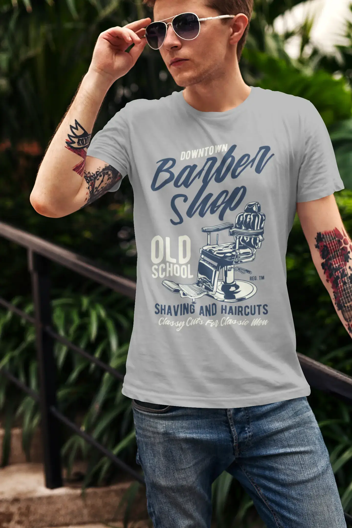 ULTRABASIC Men's T-Shirt Downtown Barber Shop Old School - Graphic Apparel