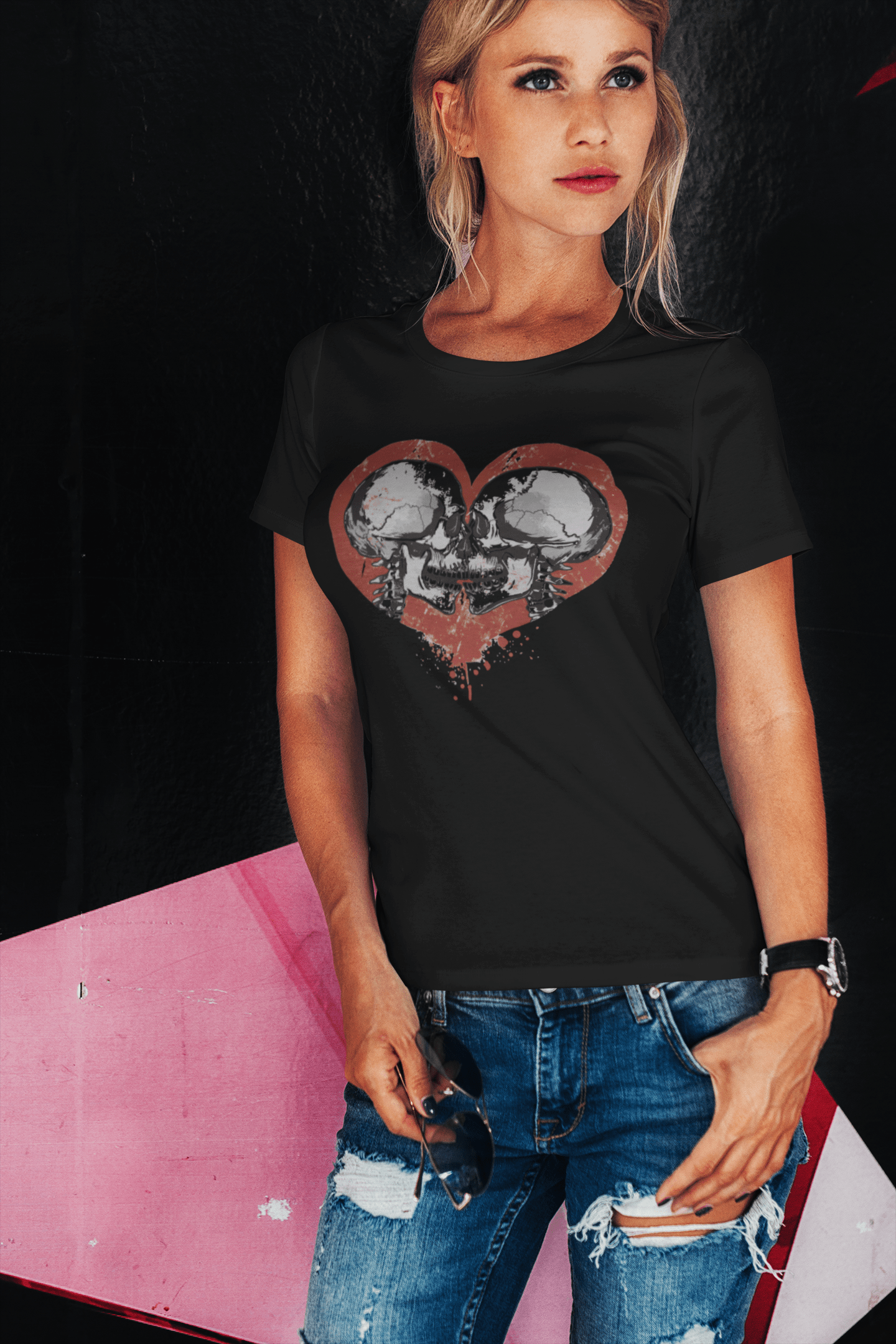 ULTRABASIC Women's Organic T-Shirt - Love Symbol - Skull Shirt for Women